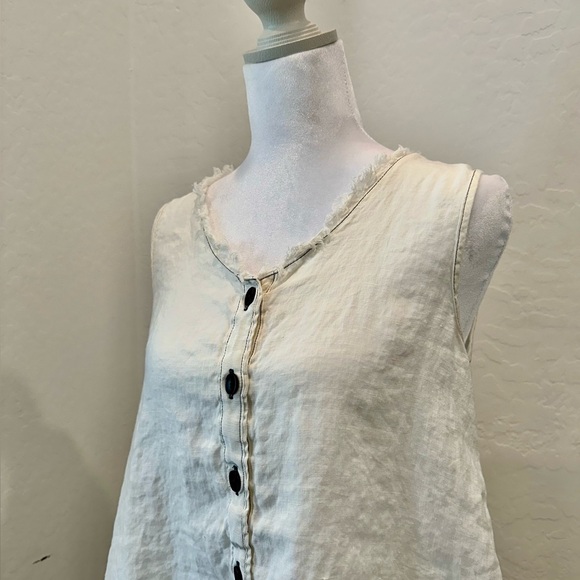 Neesh by DAR White Button-Front Sleeveless Top, Size small - Picture 10 of 11